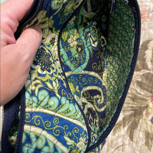 Vera Bradley Crossbody - Picture 3 of 3